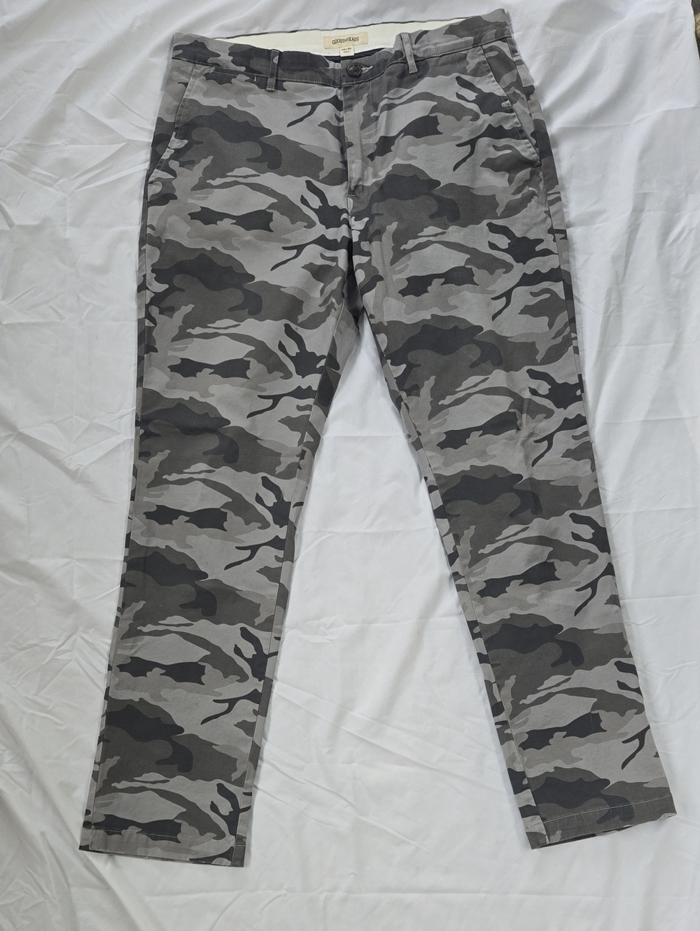 Men's Grey Camouflage Chino Style Pants W34 L32, 97% Cotton 3% Elastane
